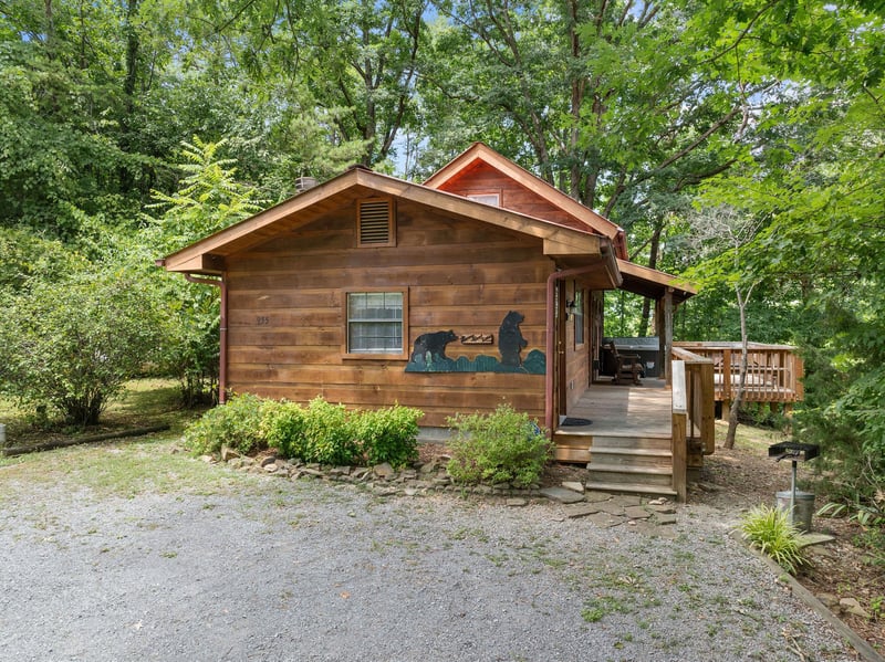 Beary Good Time, a 1bedroom cabin rental located in Pigeon Forge
