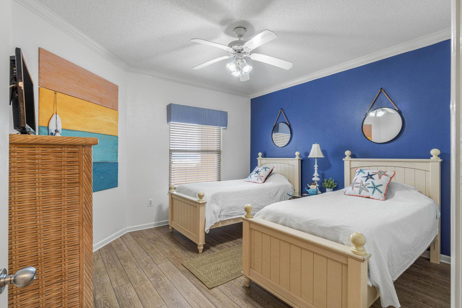 Guest Bedroom 2 Twins