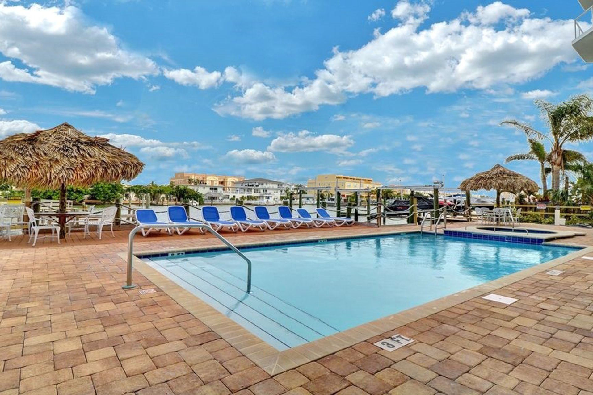 Sun West Palms 301 39