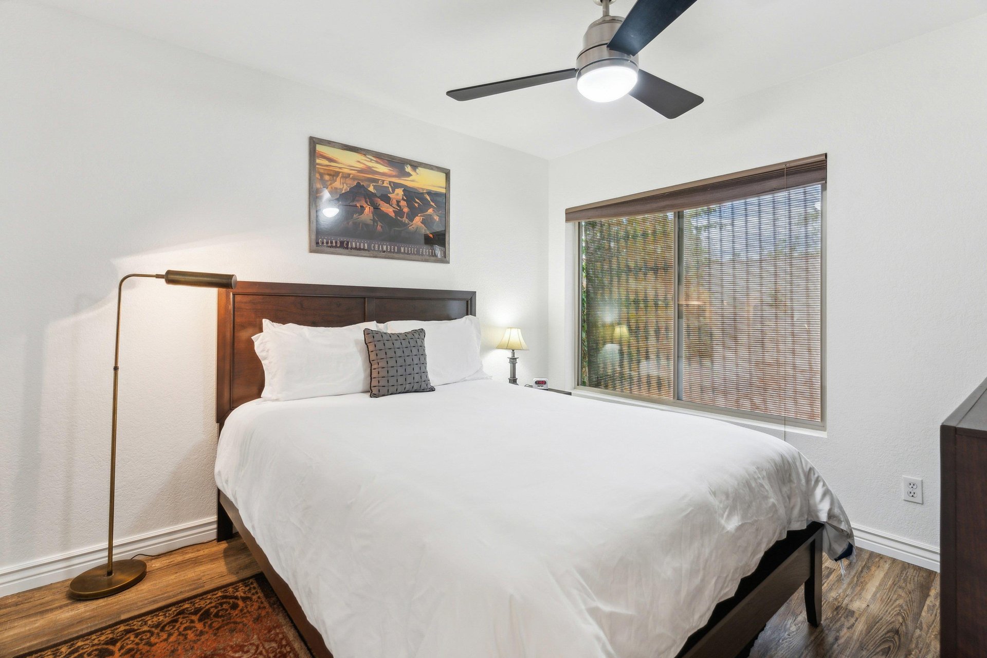 Guest bedroom
