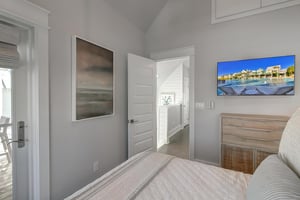 Primary Queen Bedroom, 2nd Floor