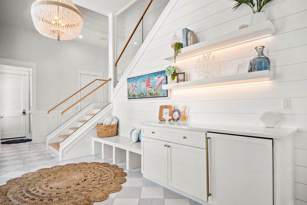 1st Floor, Foyer
