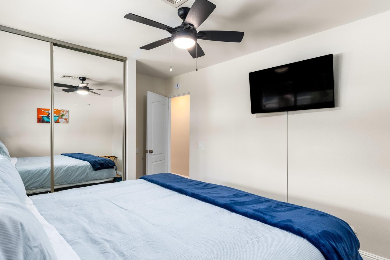 Guest bedroom