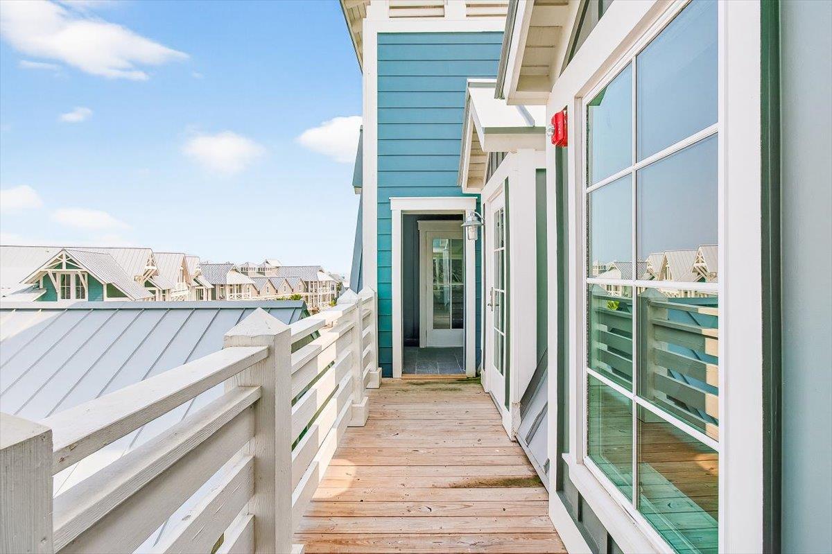 Secondary Entry Walkway, 4th Floor