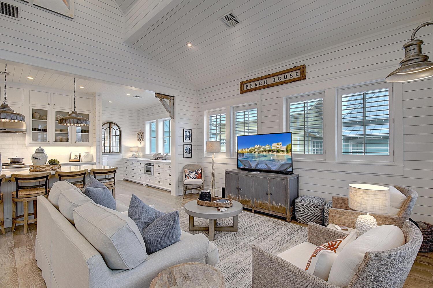 2nd Floor Living Area