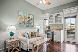 King Bedroom Lounge, 2nd Floor