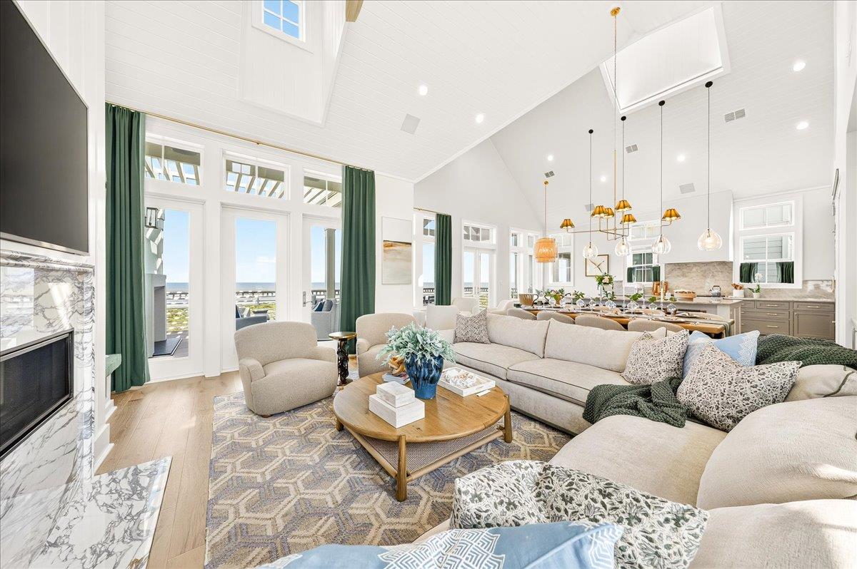 3rd Floor, Main Living Room