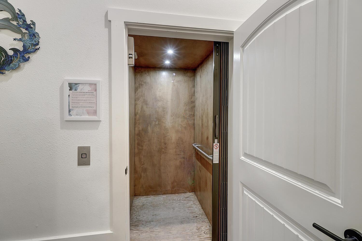 Elevator Entry, 1st Floor