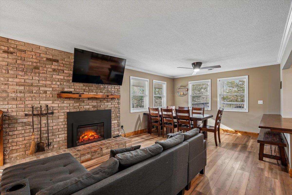 05Living Room