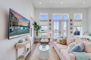 Living Area With Sleeper Sofa, 1st Floor