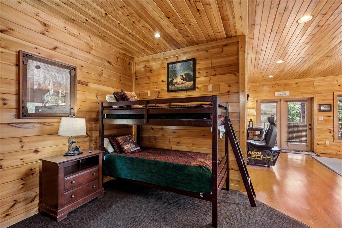 10Bunk Bed