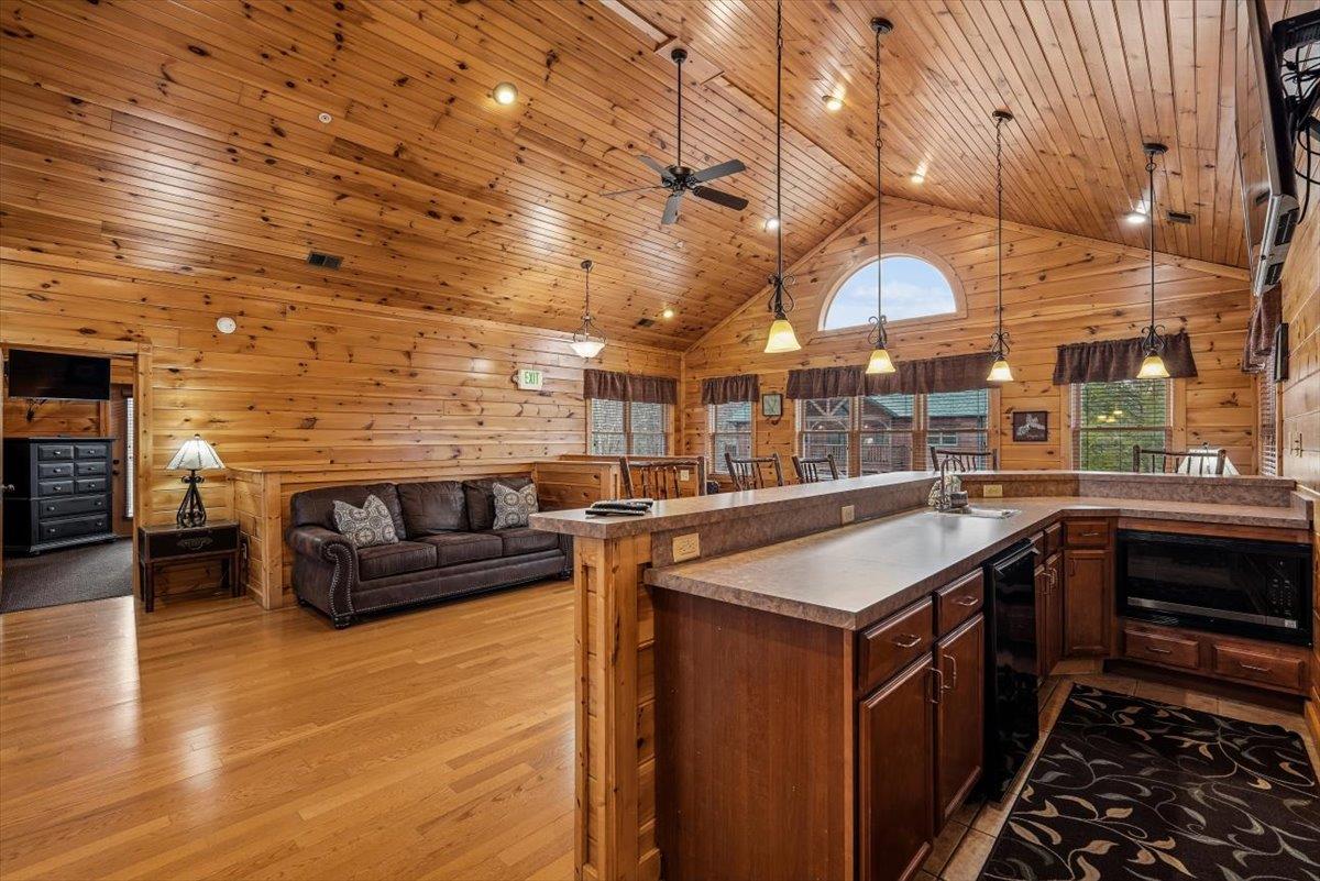 056Wet Bar