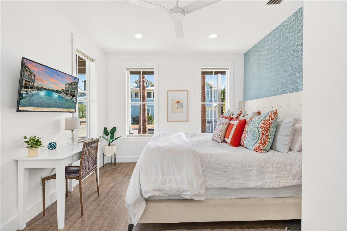 King Bedroom, 1st Floor