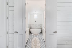 Primary King Bathroom, 3rd Floor