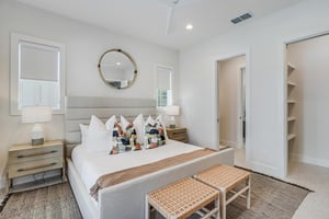 1st Floor King Suite