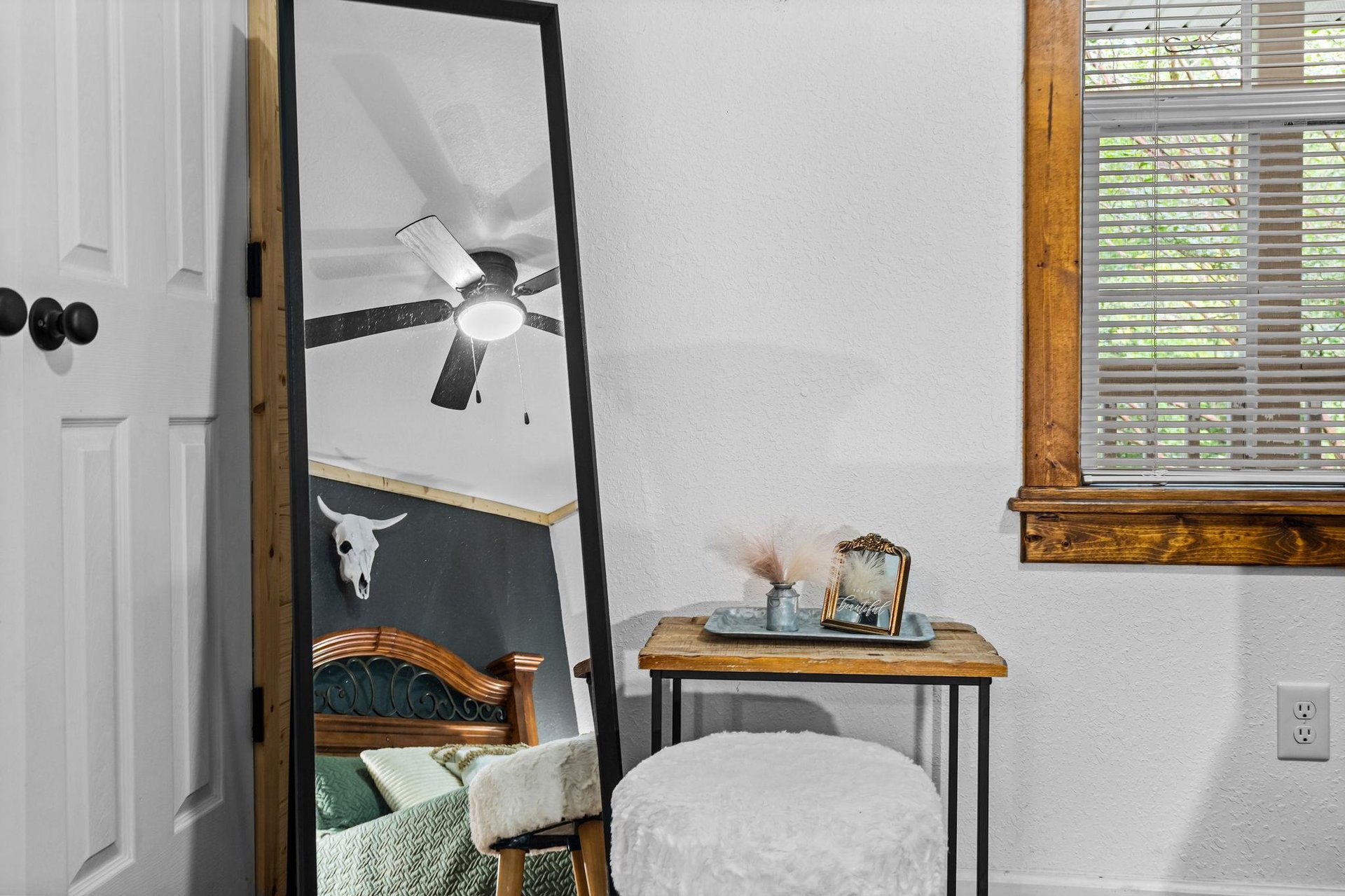 Standing mirror with small table and cushioned stool seat