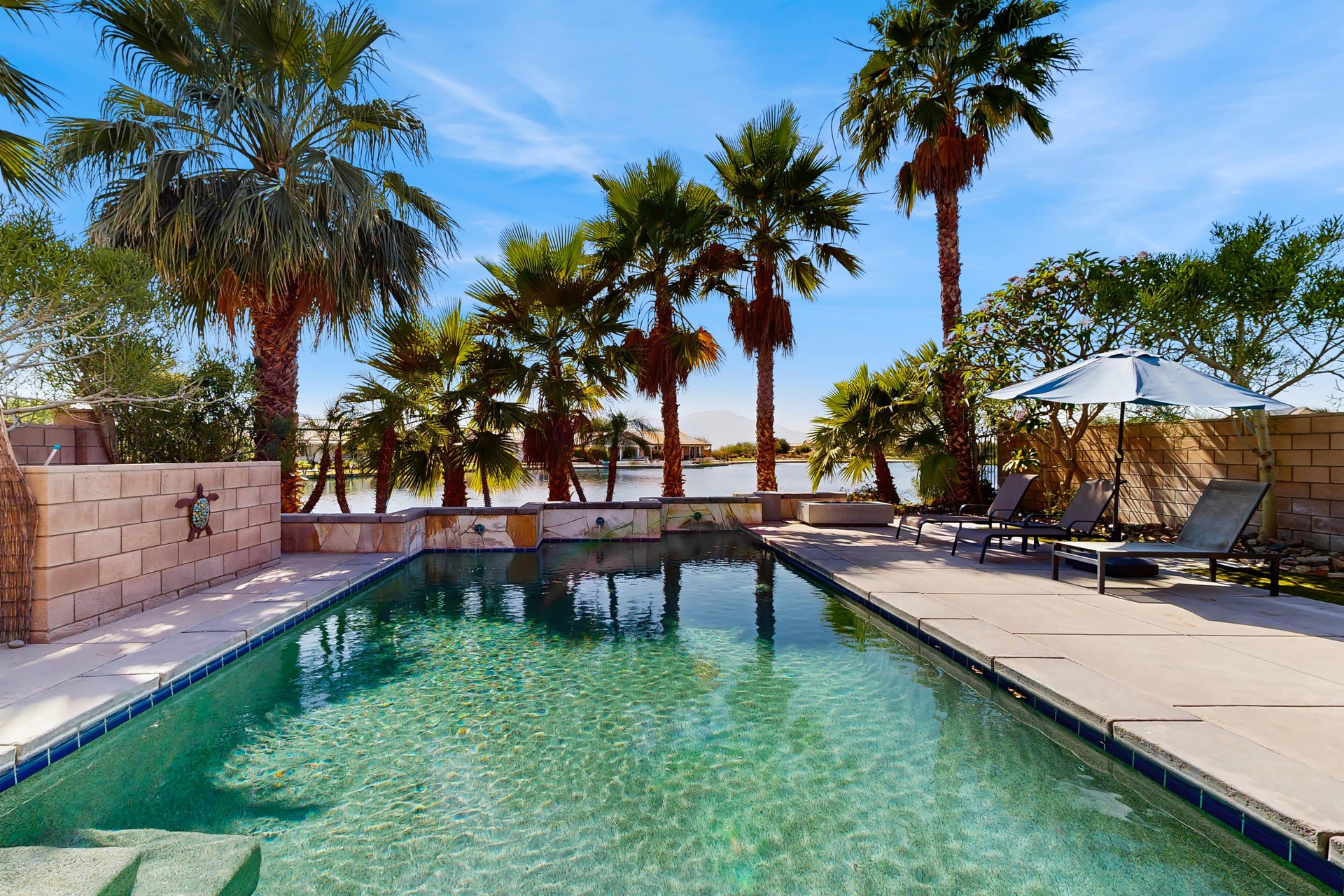 Stunning waterfront 4 bed2bath home located in Indio, CA.