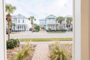 1st Floor, Front Porch View