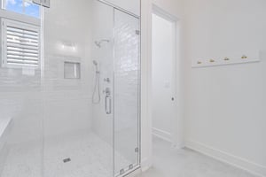 Second King Suite Bathroom, 2nd Floor