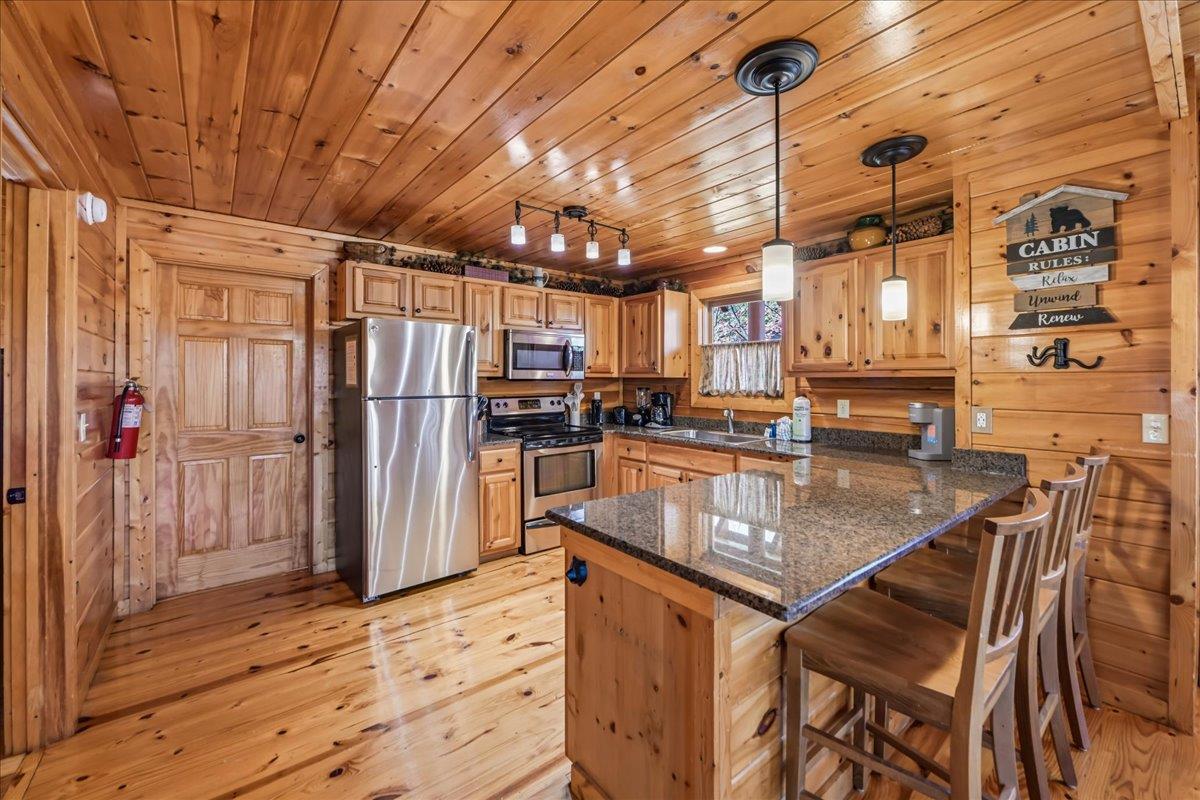 Main Level Full Kitchen