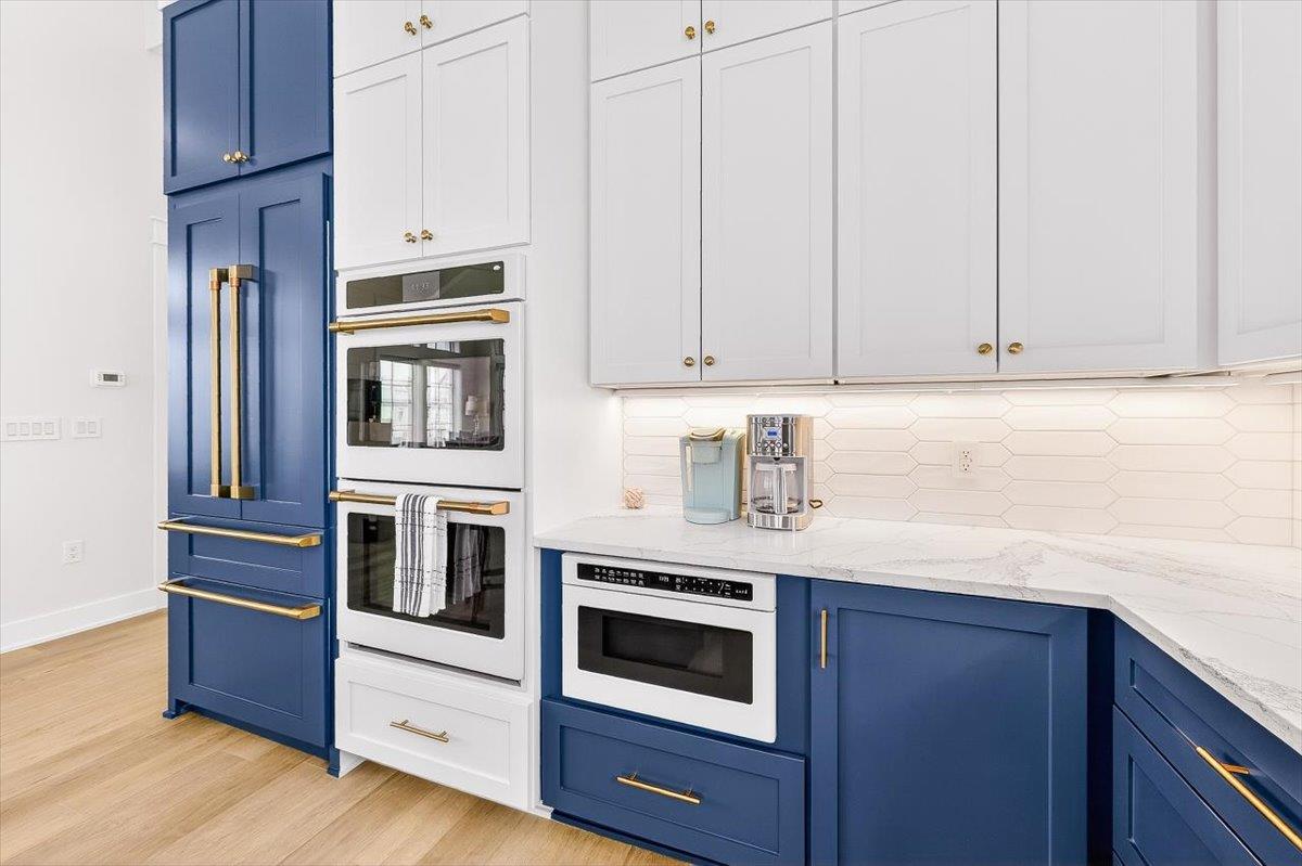 2nd Floor, Kitchen