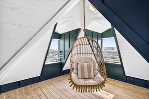 Covered Balcony Lounge Swing, Exterior, 2nd Floor