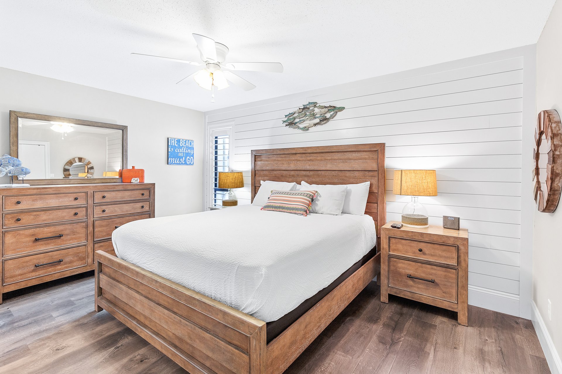 Sunny Destination 13