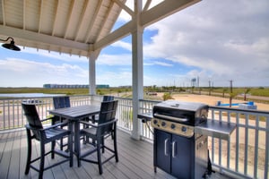 Primary King Suite  Grilling Deck, 2nd Floor