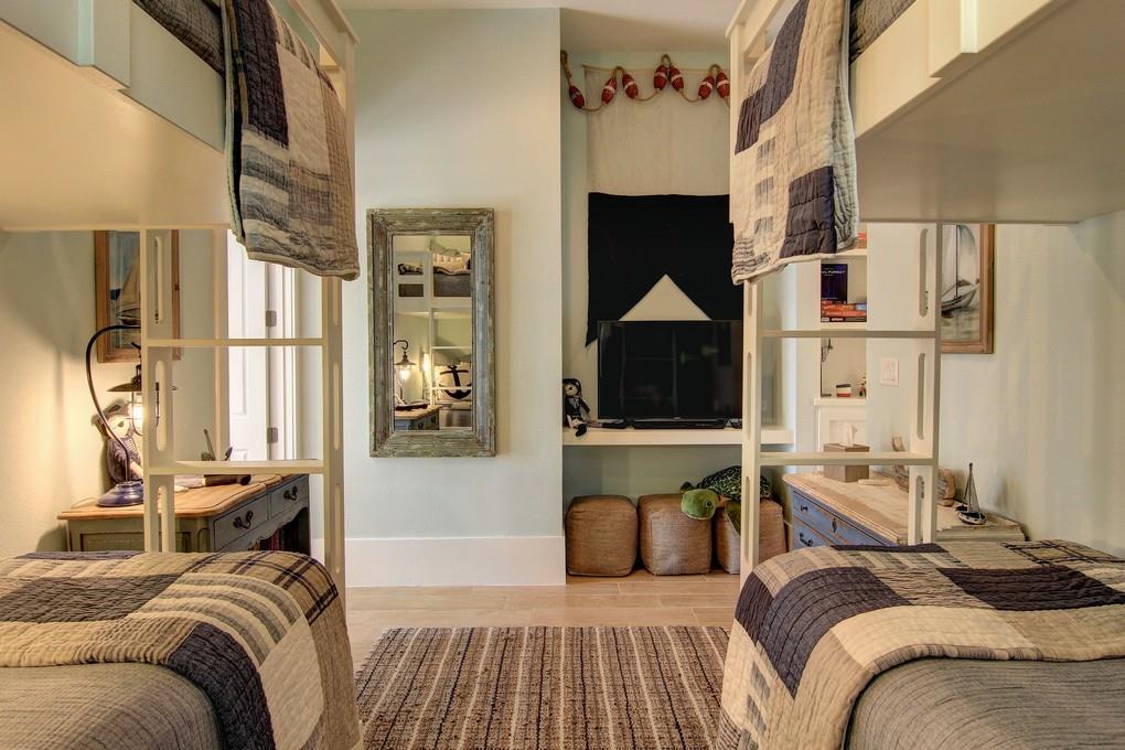 Bunk Area, Second Floor