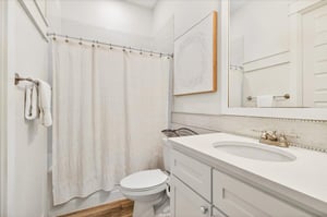1st Floor, First King Bathroom