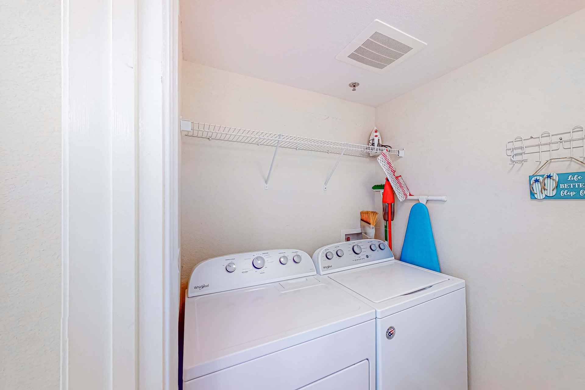 Emerald Dolphin 540 19