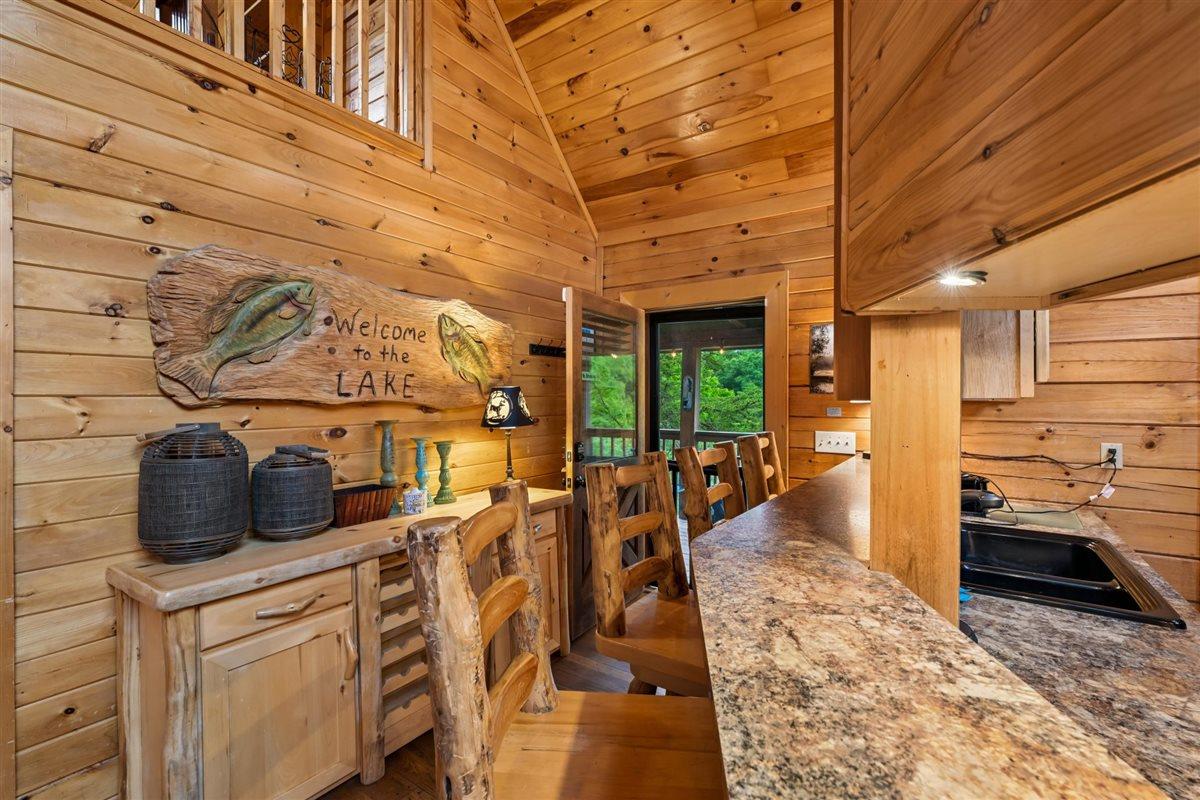 35Kitchen