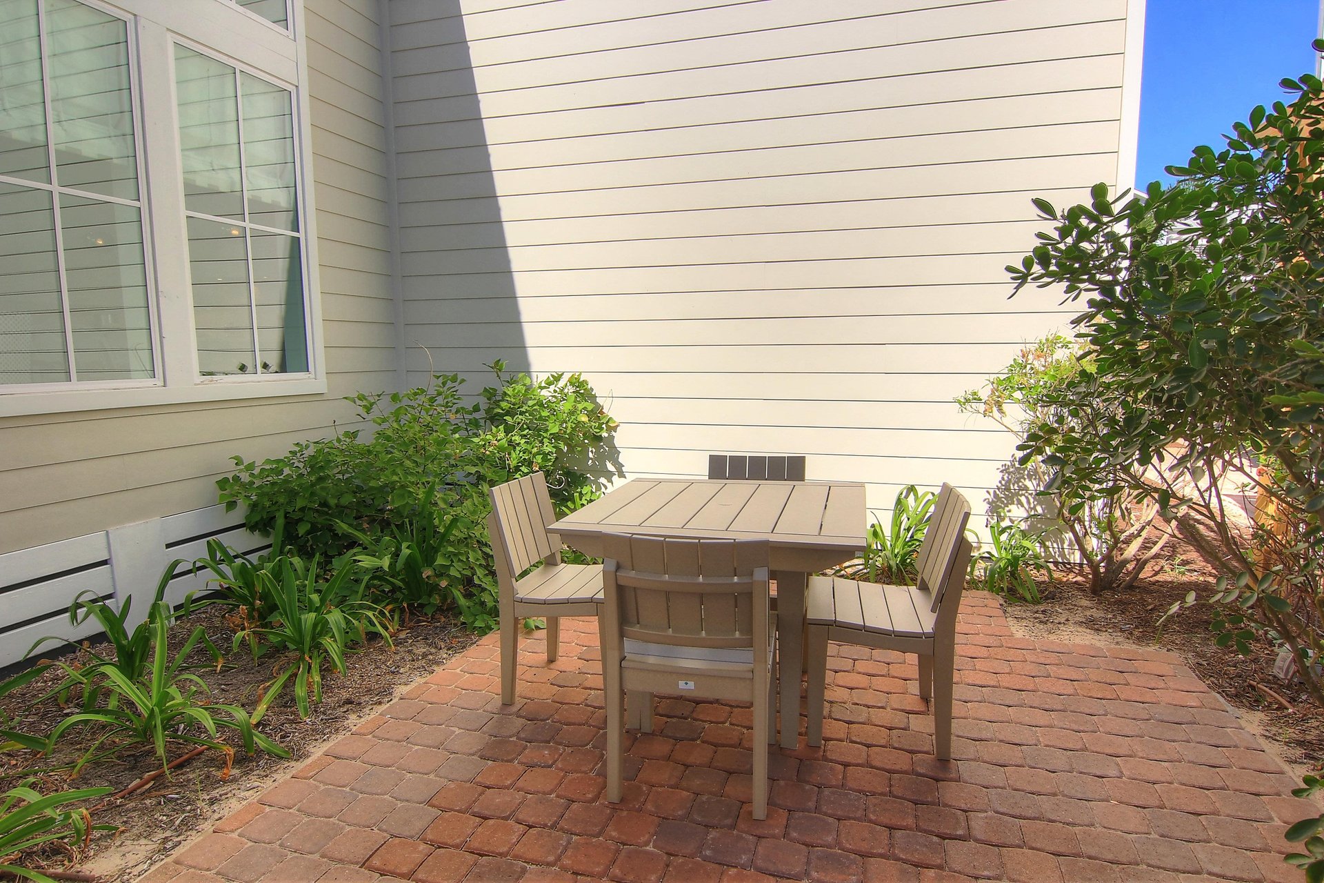 1st Floor, Patio