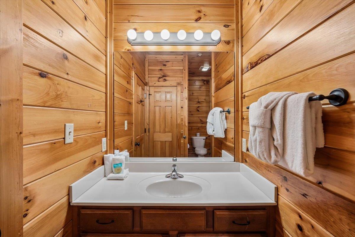 041Primary Bath