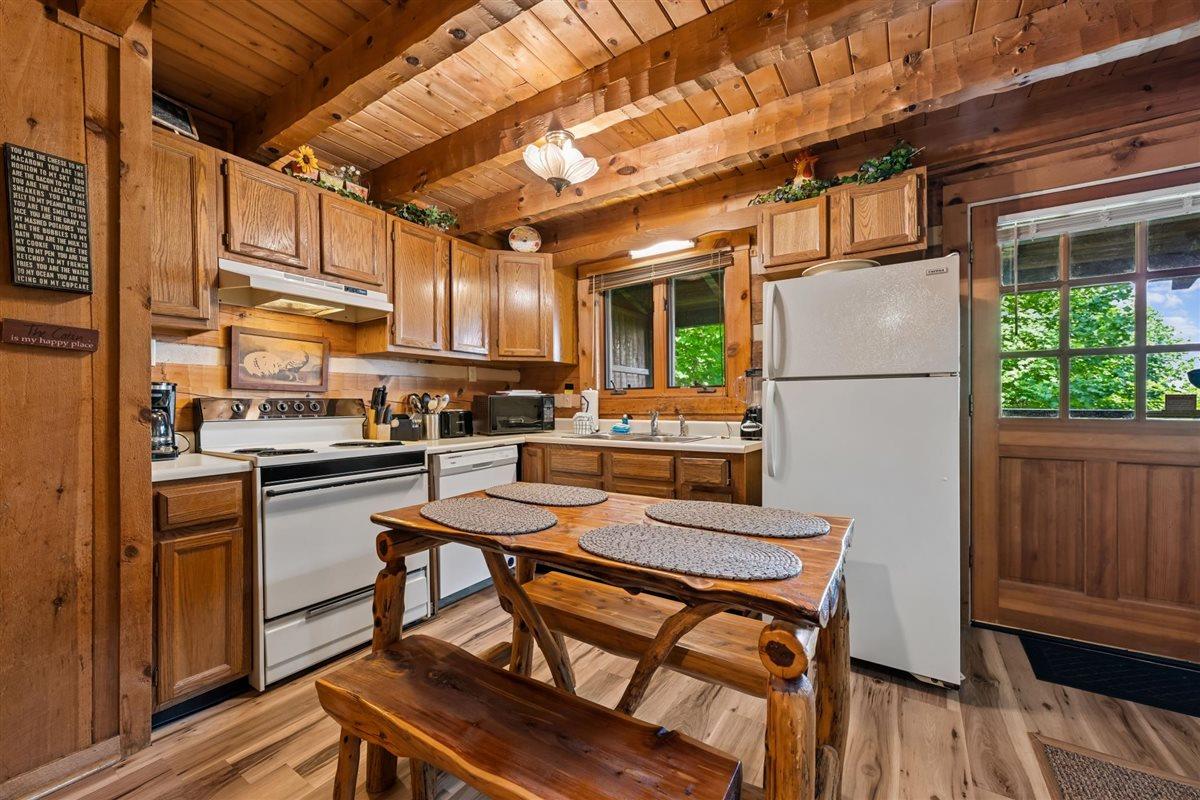 15Kitchen