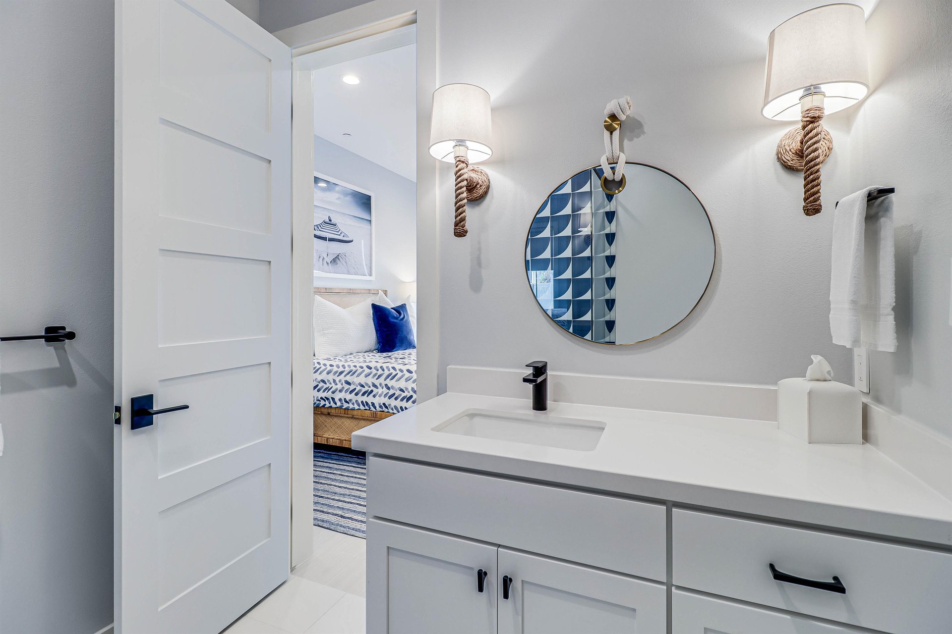 Shared Bathroom, 1st Floor