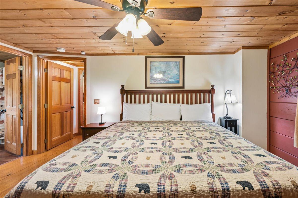40Bedroom