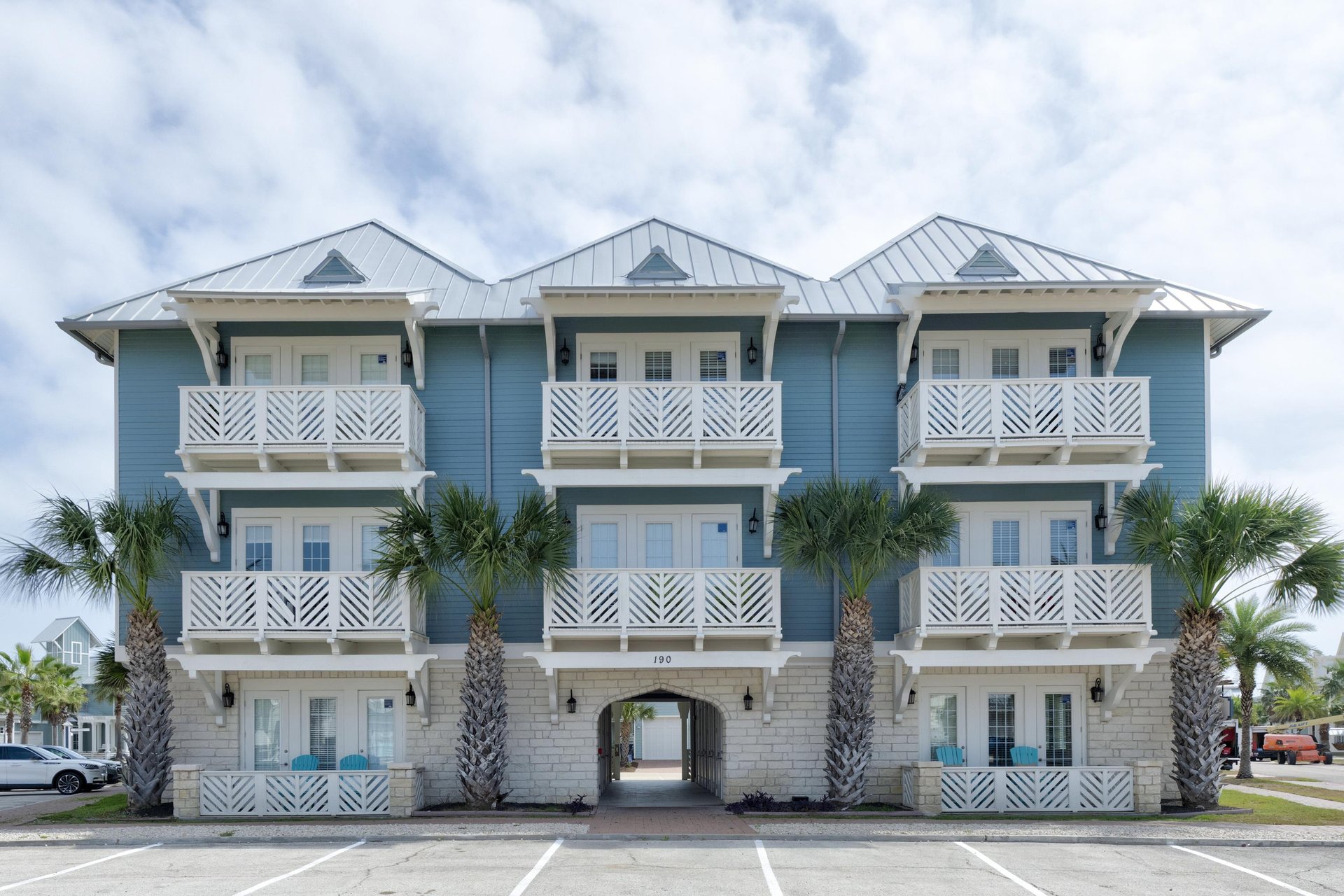 Welcome to Seaside Cabana