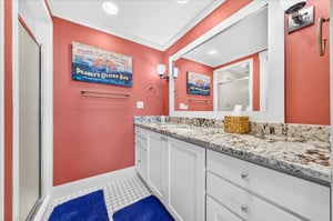 Primary King Bathroom, 2nd Floor