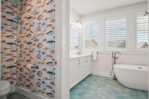 Primary King Bathroom, 3rd Floor