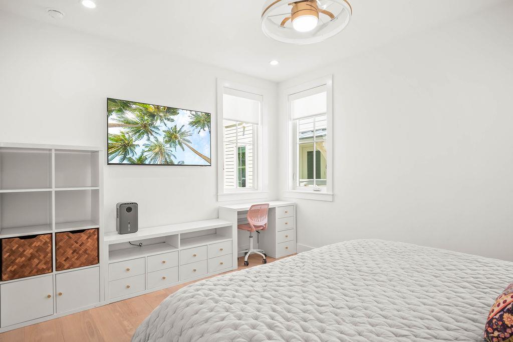 1st King Bedroom, 1st Floor