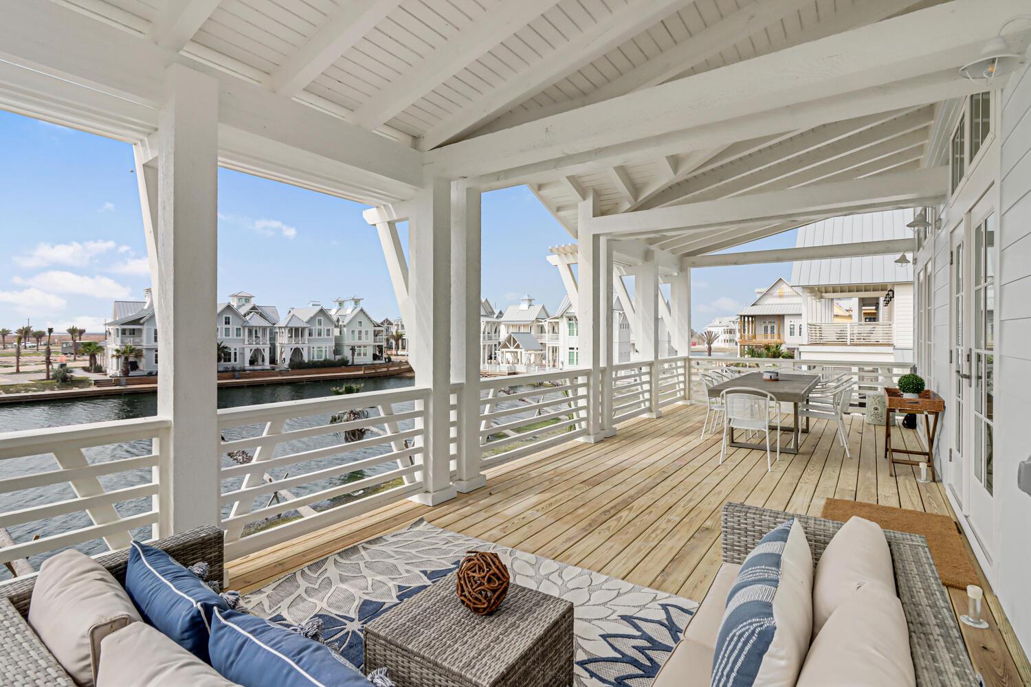 Lakeside Balcony, 2nd Floor