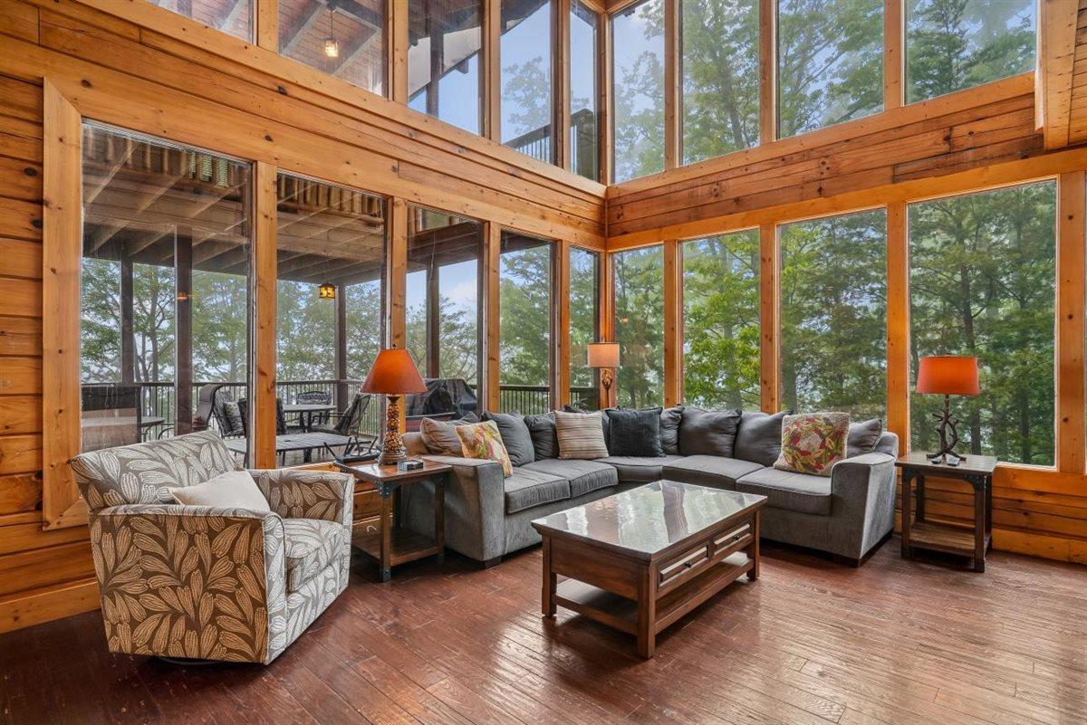 031Living Room