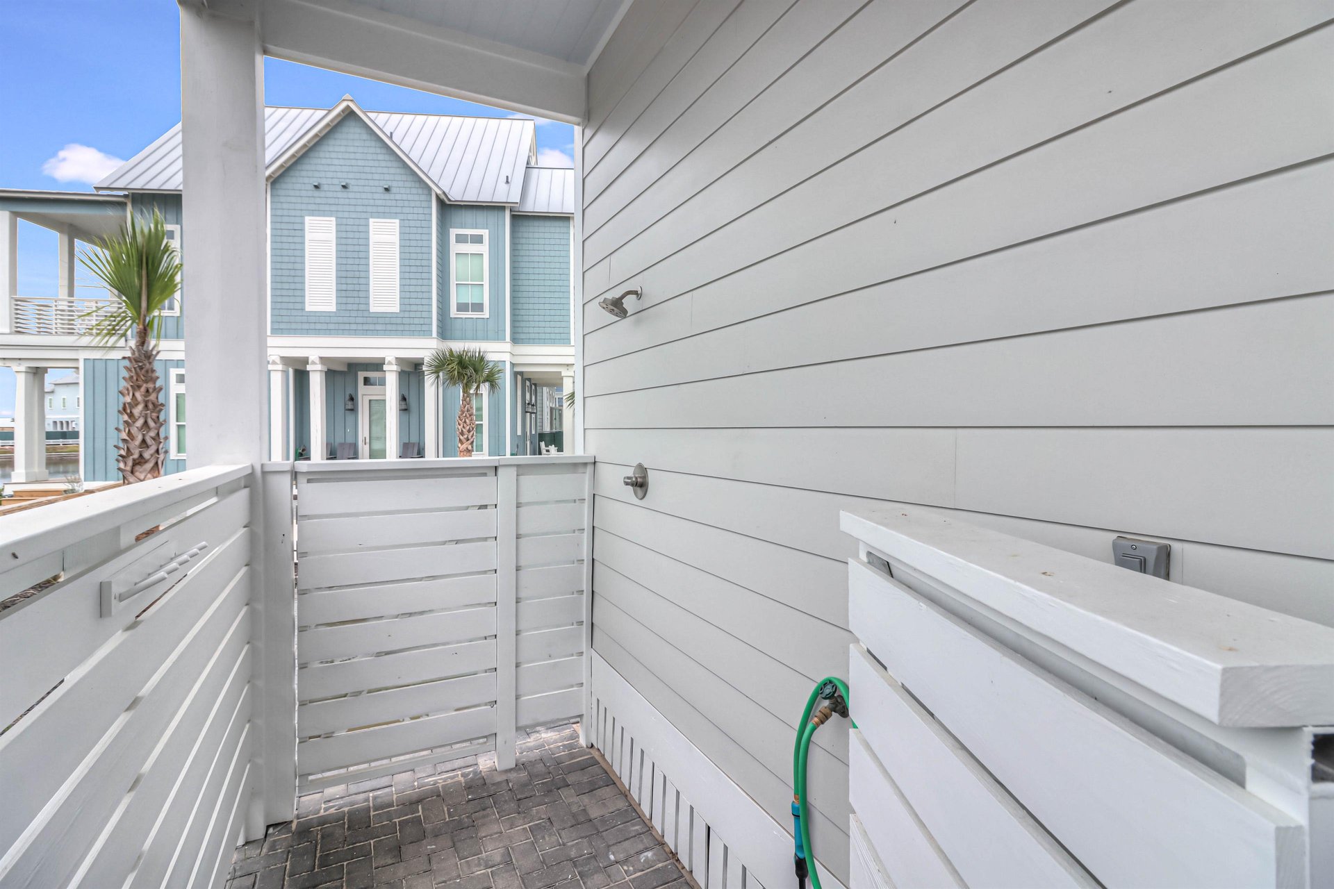 Outdoor Lakeside Shower Nook