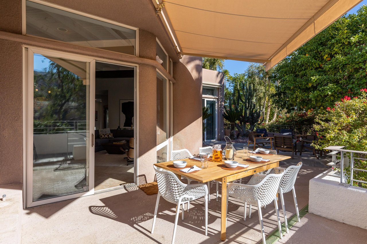 Al fresco patio dining