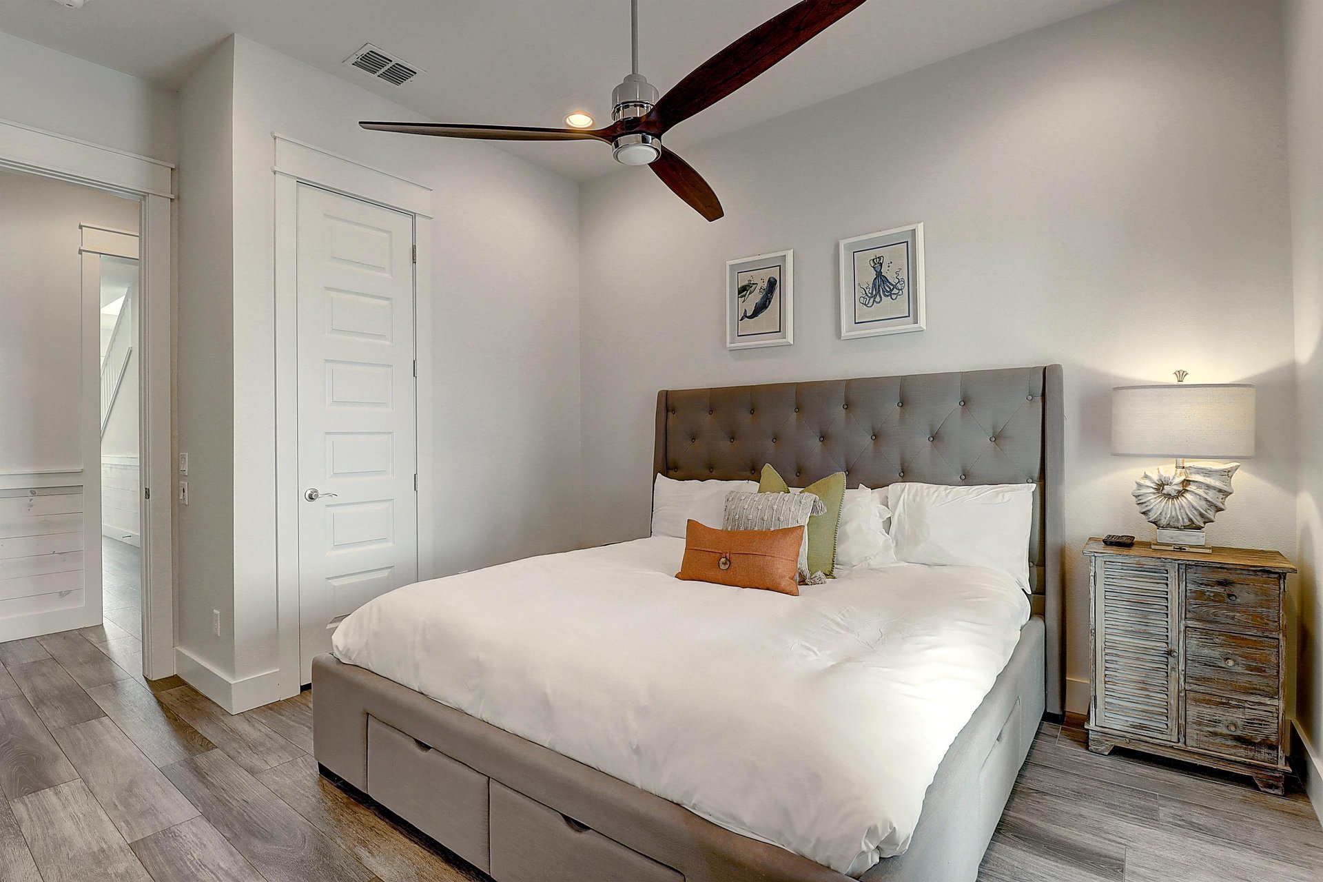 Rear King Bedroom, 1st Floor