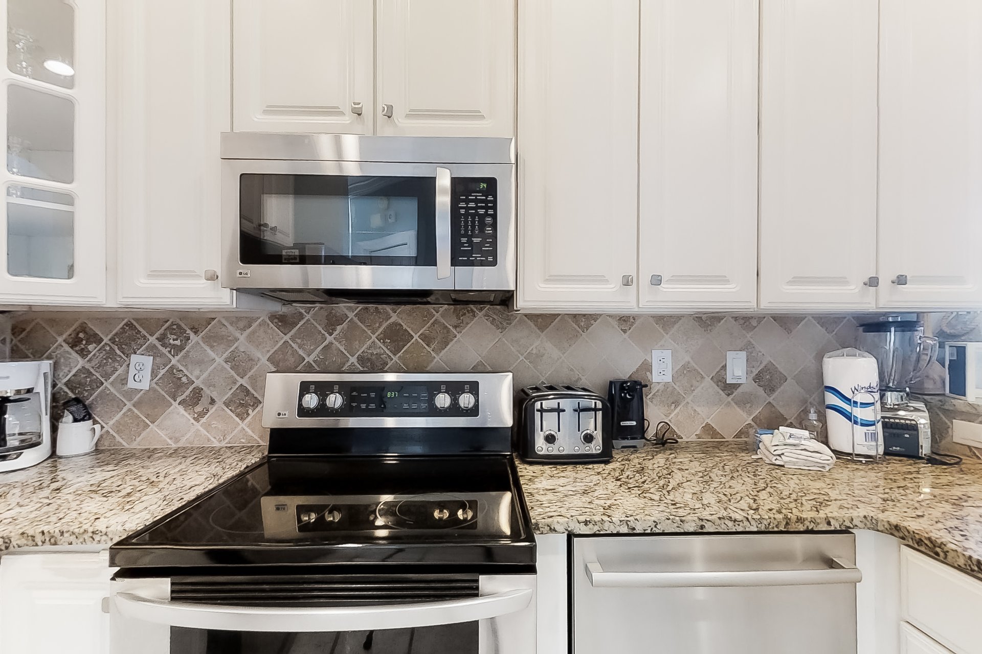 Terra Cotta Happy Ours 8