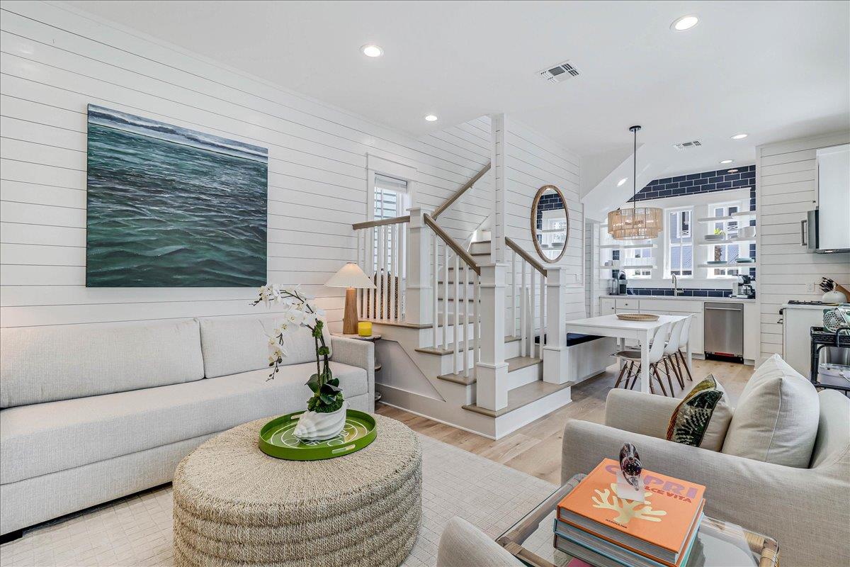 Living Area, 1st Floor