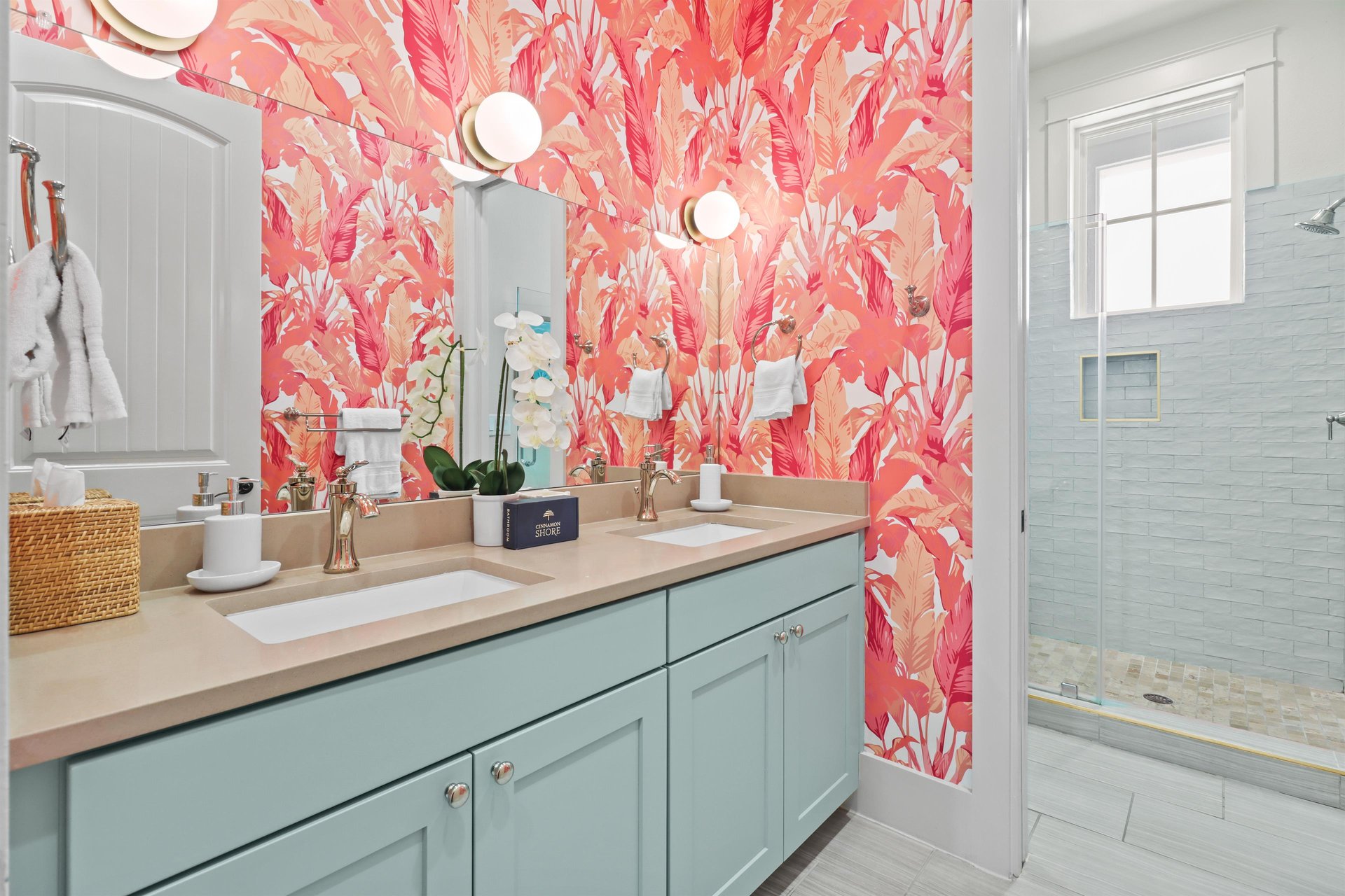 Shared Bathroom, 2nd Floor