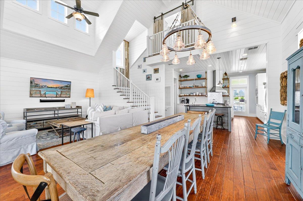 2nd Floor, Dining Area